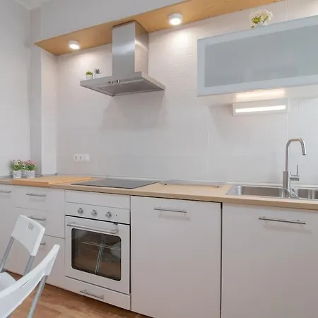 C102 - Huge And Stylish 5 Bedroom By The Center Apartamento *